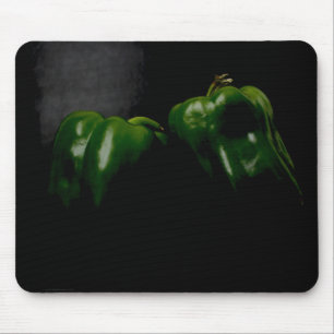 Zwei grüne Paprikaschoten mpcnm Mousepad