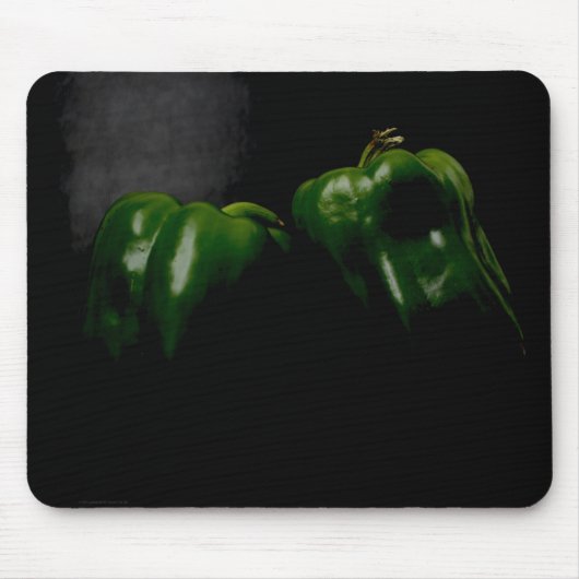 Zwei grüne Paprikaschoten mpcnm Mousepad (Vorne)