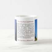 Zwei Häfen Lighthouse Geschichte Tasse (Mittel)