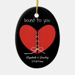 Zwei Hälften eines Herzens, verbunden mit einem Fa Keramik Ornament