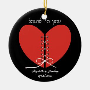 Zwei Hälften eines Herzens, verbunden mit einem Fa Keramikornament