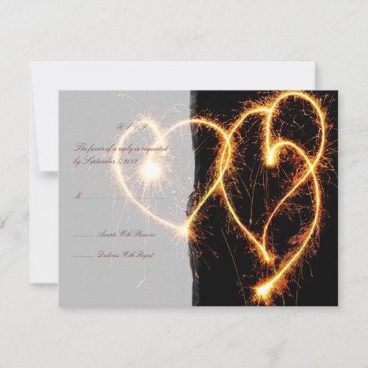 Zwei Herz-Sparklers Hochzeitrampe RSVP Karte (Vorderseite)