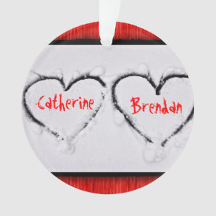 Zwei Herzen frisches weißes Schneerot Wellblech Ornament