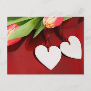 Zwei Herzen mit Tulpen Postkarte