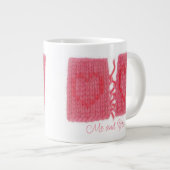 ZWEI HERZEN STRICK Große weiße Tasse + Text (Vorderseite Rechts)