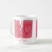 ZWEI HERZEN STRICK Weiße Tasse + Text (Vorderseite Links)