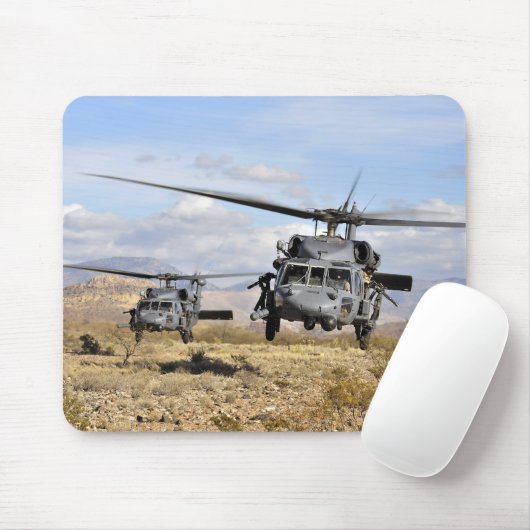 Zwei HH-60-Pavehawk-Hubschrauber, die sich auf die Mousepad (Mit Mouse)