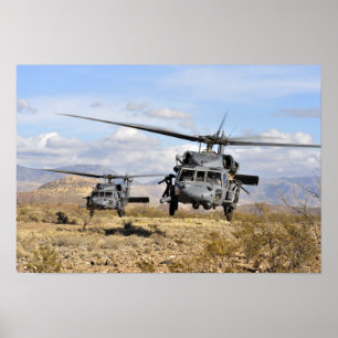 Zwei HH-60-Pavehawk-Hubschrauber, die sich auf die Poster