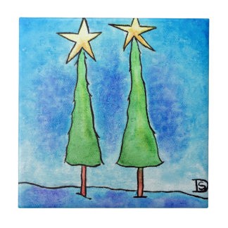 Zwei hohe Weihnachtsbäume Fliese