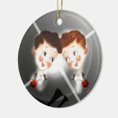 Zwei homosexuelle Mann-Paare in Keramik Ornament (Links)