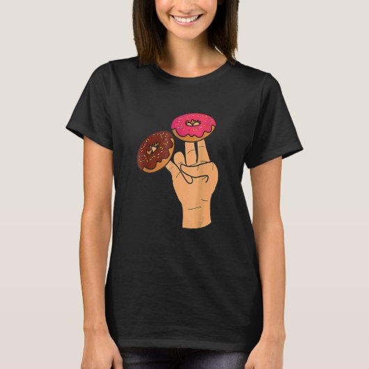 Zwei im rosa im Stink-Shocker T-Shirt (Vorderseite)