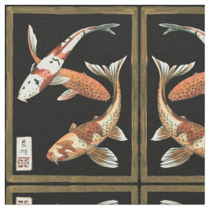 Zwei Japaner Koi Goldfisch auf schwarzem Stoff