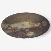 Zwei junge Mädchen kehren Zuhause zurück Pappteller (Schrägansicht)