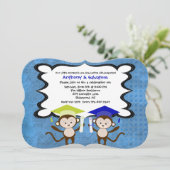 ZWEI Jungs Monkeying Around Abschluss Einladung (Stehend Vorderseite)