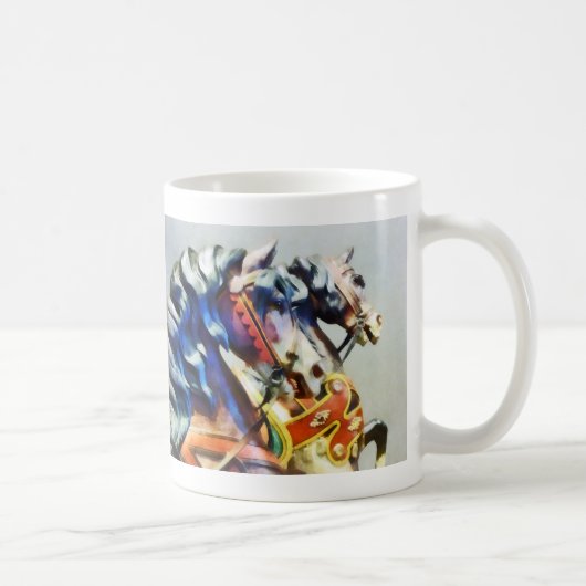 Zwei Karusselpferde schließen Kaffeetasse (Rechts)