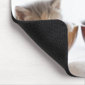 Zwei Kätzchen schlafen in Bowls Mousepad (Ecke)