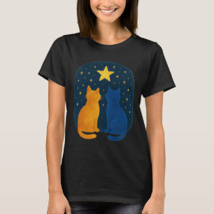 Zwei Katzen beginnen beim nächtlichen Himmel zu bl T-Shirt