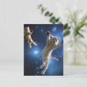 Zwei Katzen im Weltraum schwebend um die Galaxie Postkarte (Stehend Vorderseite)