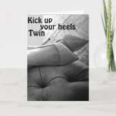 ZWEI "KICK HOCH DEINE HEELS-KICK SIE AUS" AM GEBUR KARTE (Vorderseite)