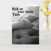 ZWEI "KICK HOCH DEINE HEELS-KICK SIE AUS" AM GEBUR KARTE (Gelbe Blume)