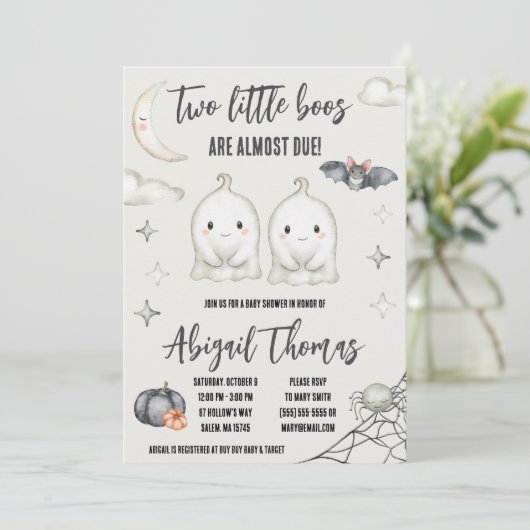 Zwei kleine BOOs sind fast fällig! Twin Baby Showe Einladung (Stehend Vorderseite)