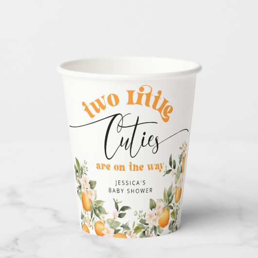 Zwei kleine Süssen mit zwei Kinderduschen Pappbecher (Rückseite)