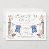 Zwei kleine Zwillingsjungen sind auf dem Weg zur B Einladung (Vorderseite)