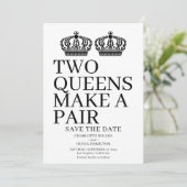 Zwei Königinnen machen eine paarige lesbische Hoch Ankündigung (Stehend Vorderseite)