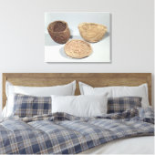 Zwei Körbe und eine Abdeckung (Palmblättern) Leinwanddruck (Insitu (Schlafzimmer))