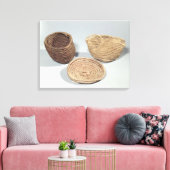Zwei Körbe und eine Abdeckung (Palmblättern) Leinwanddruck (Insitu (Wohnzimmer))