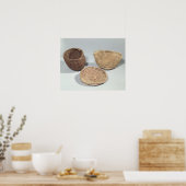 Zwei Körbe und eine Abdeckung (Palmblättern) Poster (Küche)