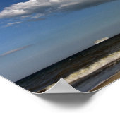 Zwei Kreuzfahrtschiffe unter einer riesigen Wolke, Poster (Ecke)