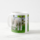 Zwei Lämmer Weiden Tasse (Vorderseite Links)
