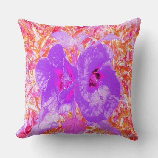 Zwei Lila und heiße Pink Pum Crazy Hibiskus in Rot Kissen (Vorderseite)