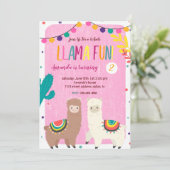 Zwei Llamas zum Geburtstag Einladung (Stehend Vorderseite)