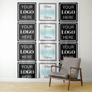 Zwei Logos Event White Simple Background Wandteppich