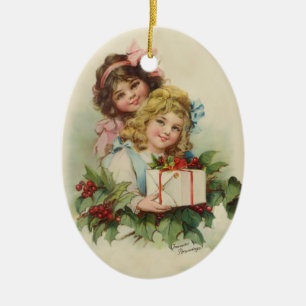 Zwei Mädchen mit Holly-Geschenk - Francis Brundage Keramikornament