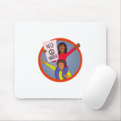 Zwei Mädchen protestieren gegen den Krieg Mousepad (Mit Mouse)
