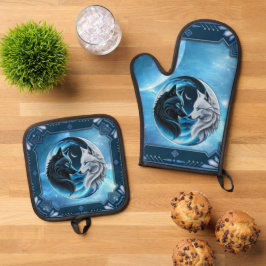 Zwei majestätische Wolfsköpfe Ofenhandschuh & Topflappen-Set