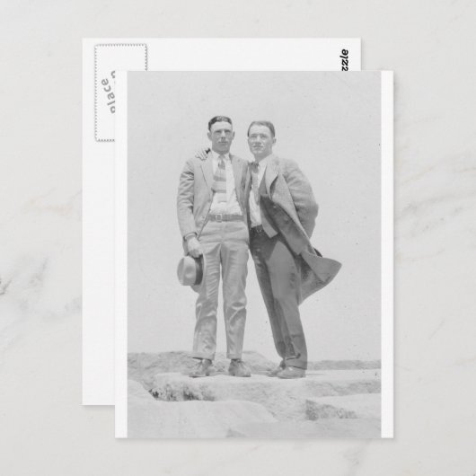 Zwei Männer auf Steinen Postkarte (Vorne/Hinten)
