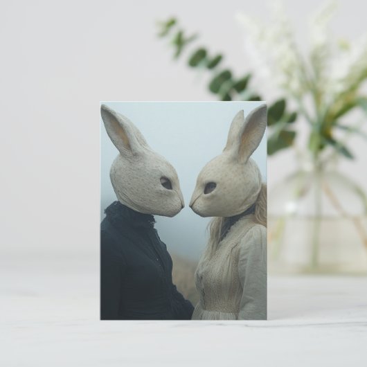 Zwei Menschen in Kaninchenmasken Postkarte (Stehend Vorderseite)