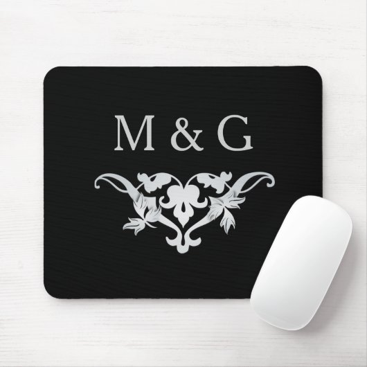 Zwei Monogramme mit Scrollwork und Blätter A33 Mousepad (Mit Mouse)