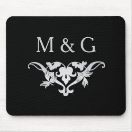 Zwei Monogramme mit Scrollwork und Blätter A33 Mousepad