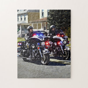 Zwei Motorrad-Polizisten mit blinkender Leuchte Puzzle
