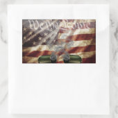 Zwei Muscheln mit Raucherpistole über dem amerikan Rechteckiger Aufkleber (Tasche)