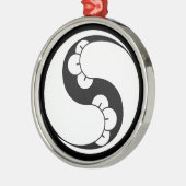 Zwei Nelken-Wirbel in veränderter Form Silbernes Ornament (Links)