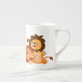 Zwei Niedlich spielende Cartoon Löwen Knochen Chin Porzellantasse (Rechts)