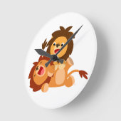 Zwei Niedlich spielende Cartoon Löwen Wall Clock Runde Wanduhr (Winkel)