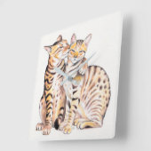 Zwei Niedliche Bengalische Katzen Aquarellkunst Quadratische Wanduhr (Winkel)