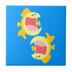 Zwei niedliche Cartoon-Fische Fliesen und Trivets
